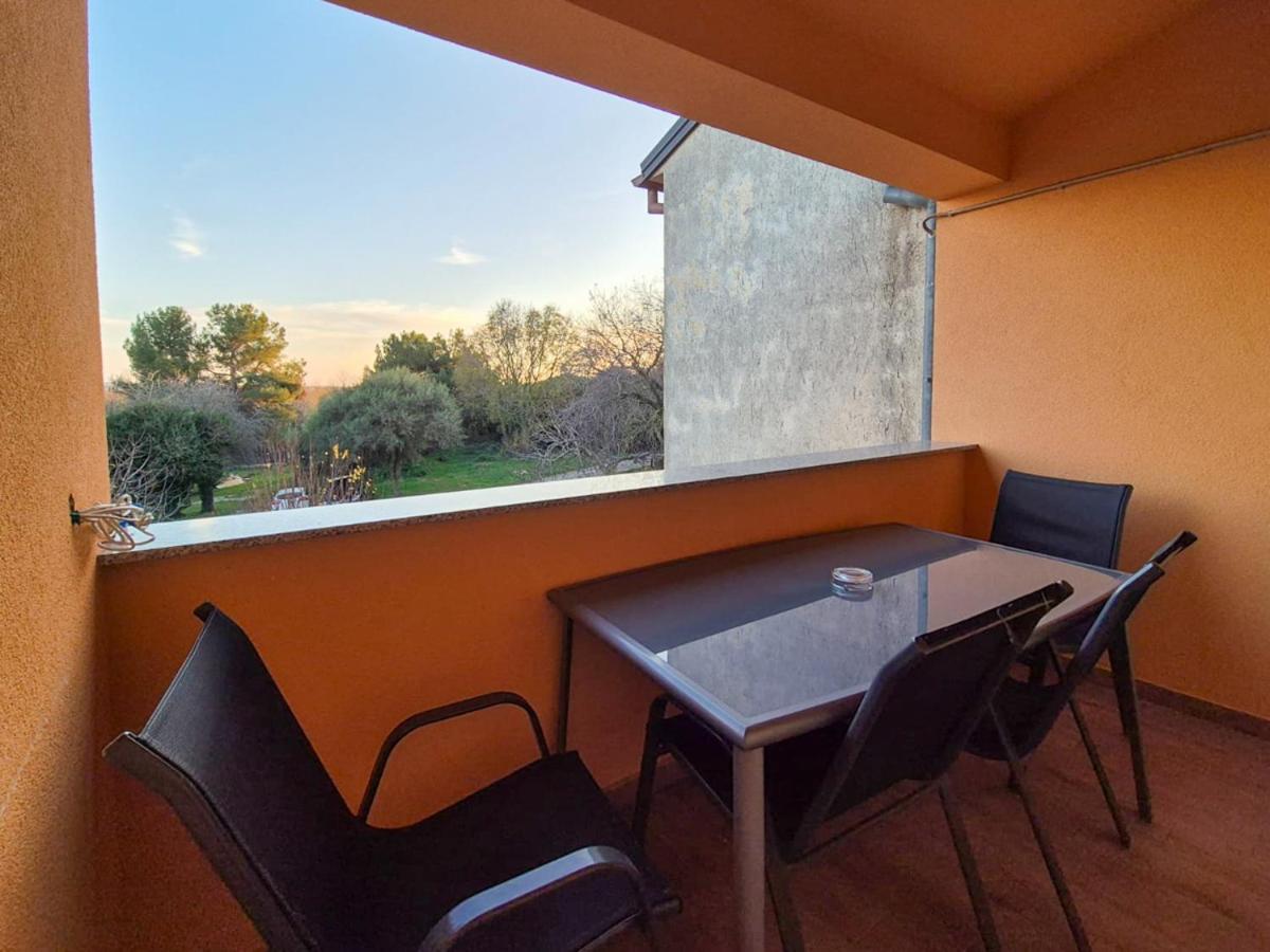 Apartman Meghan Пула Экстерьер фото