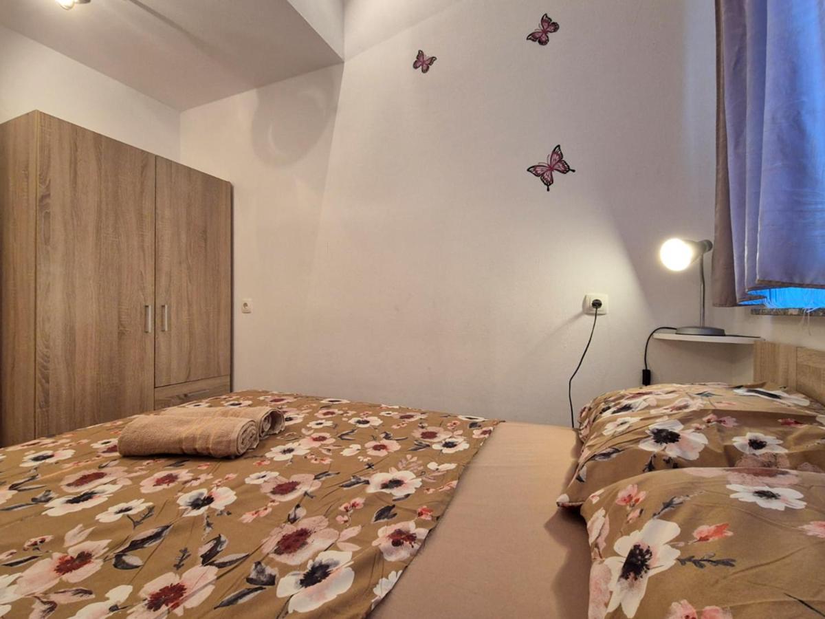Apartman Meghan Пула Экстерьер фото