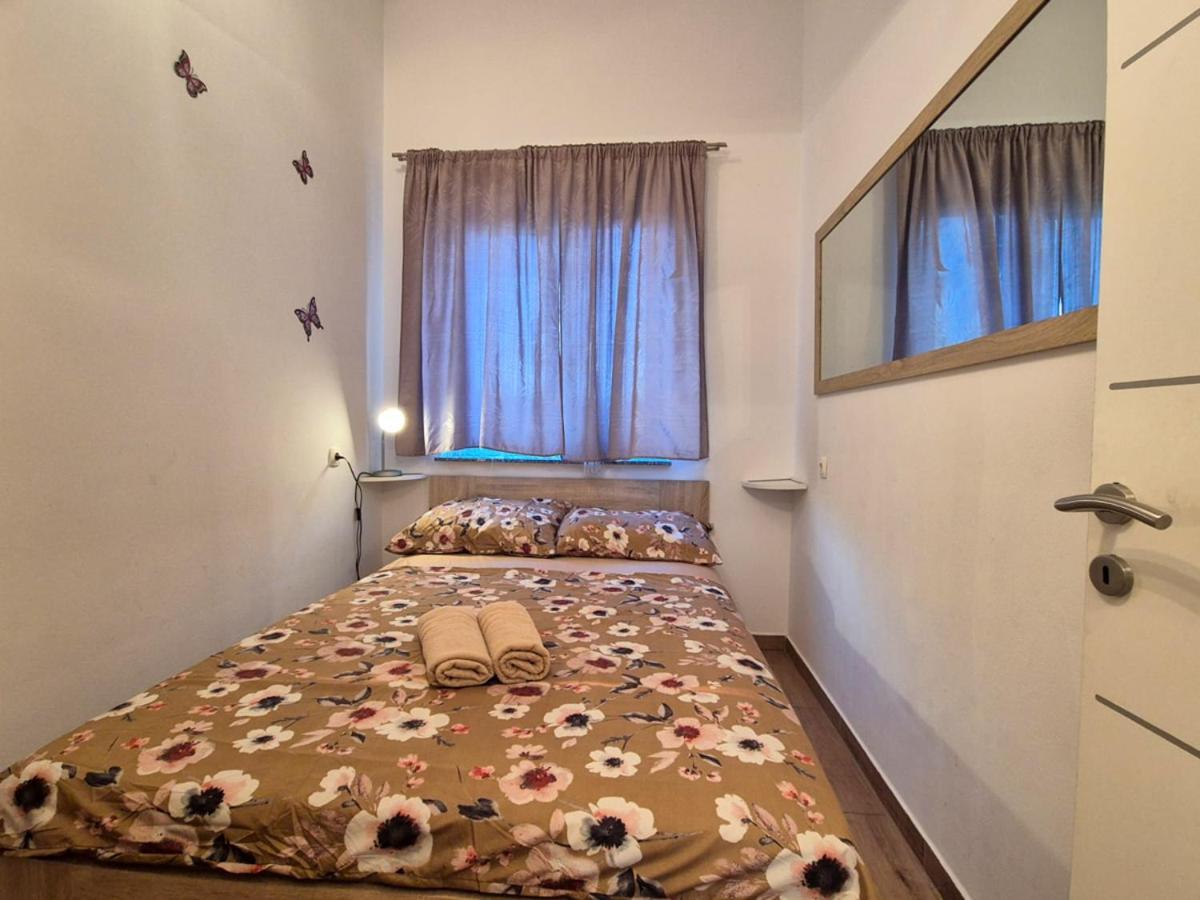 Apartman Meghan Пула Экстерьер фото
