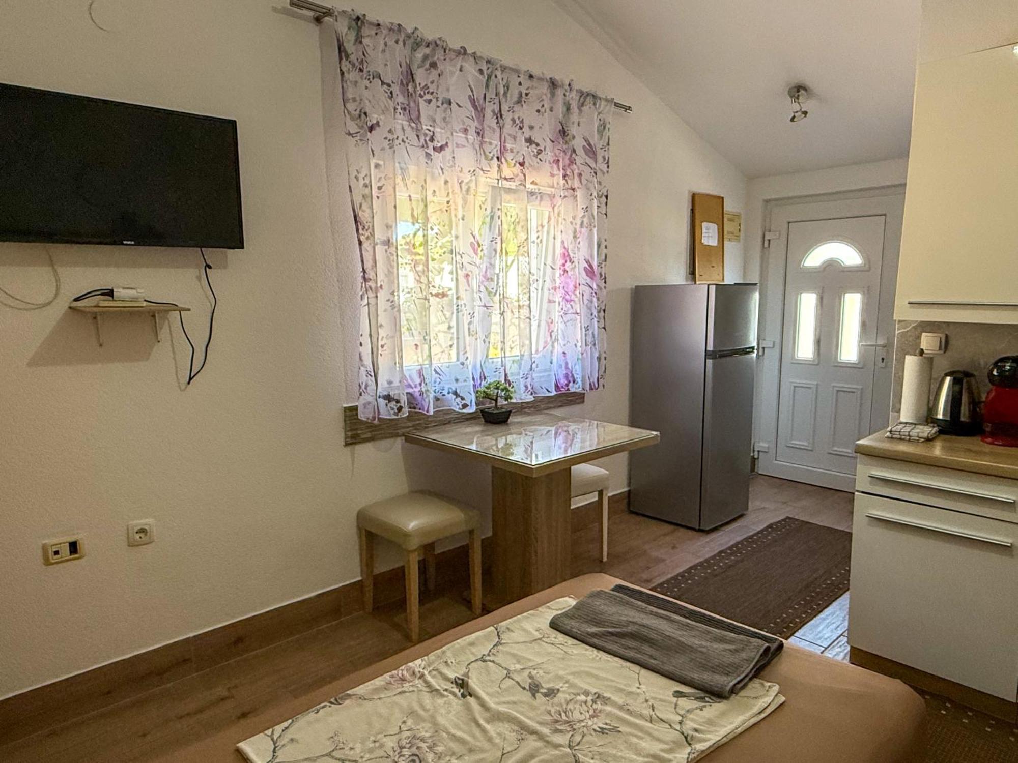 Apartman Meghan Пула Экстерьер фото